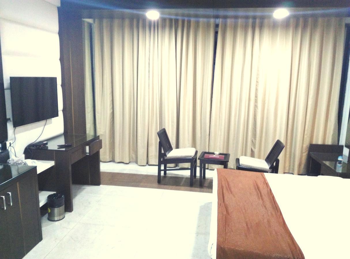 בהופאל Hotel Tilak מראה חיצוני תמונה