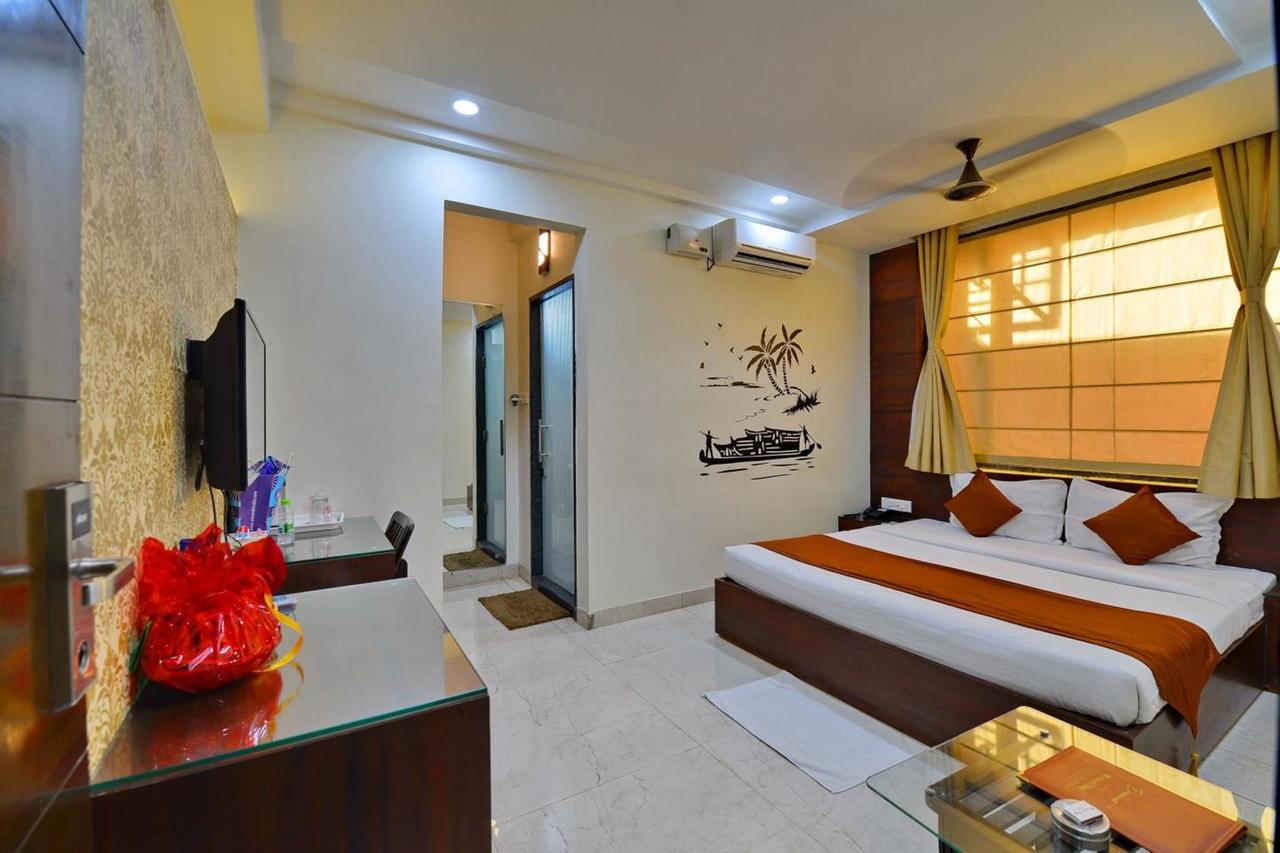 בהופאל Hotel Tilak מראה חיצוני תמונה